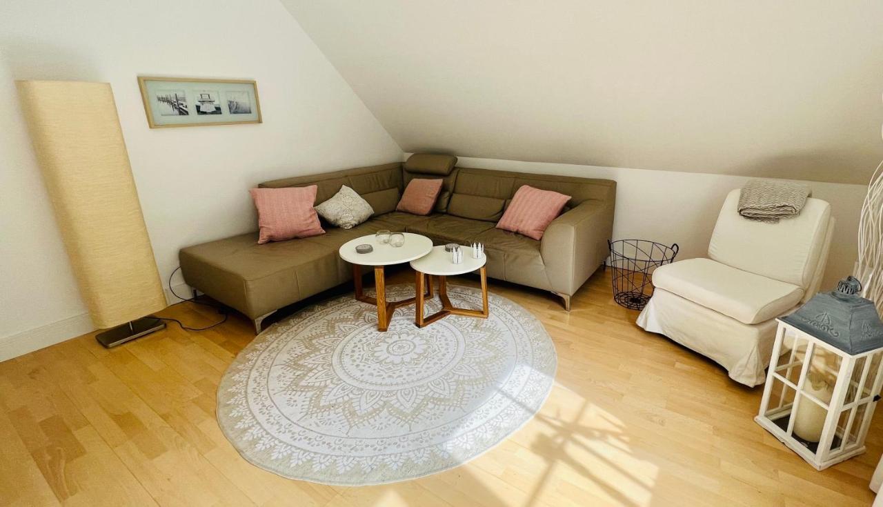 Ferienwohnung Im Tuermchen Oberfell Exterior foto