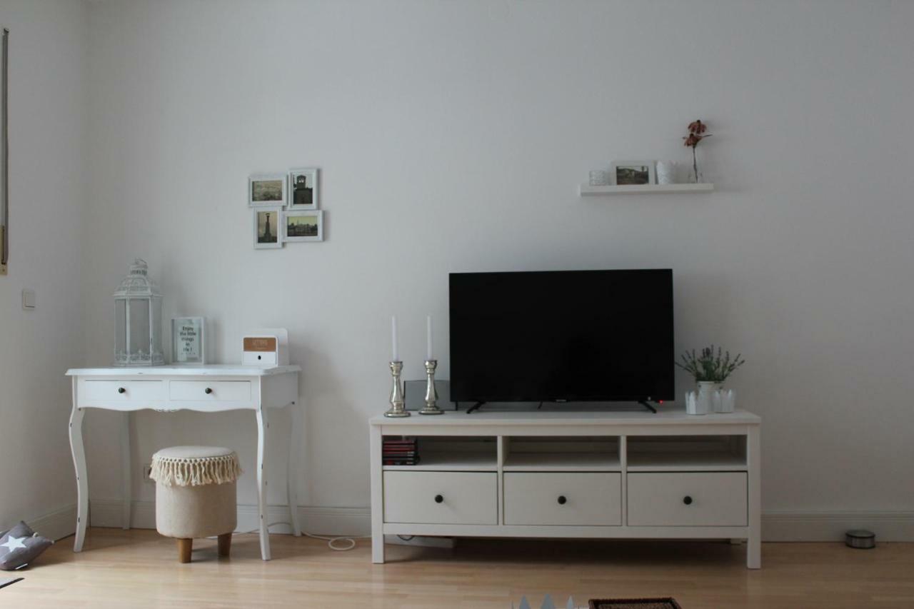 Ferienwohnung Im Tuermchen Oberfell Exterior foto
