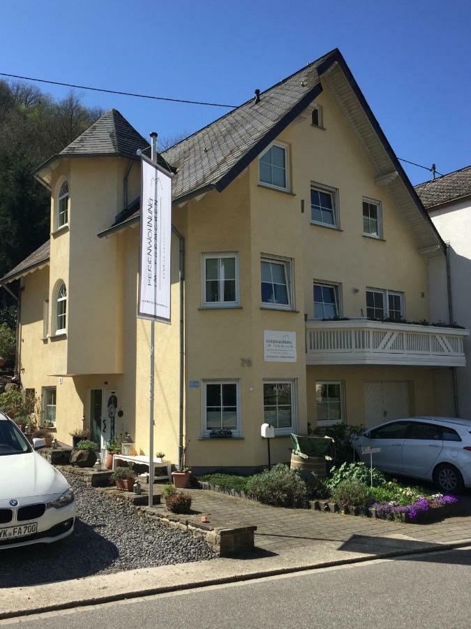 Ferienwohnung Im Tuermchen Oberfell Exterior foto